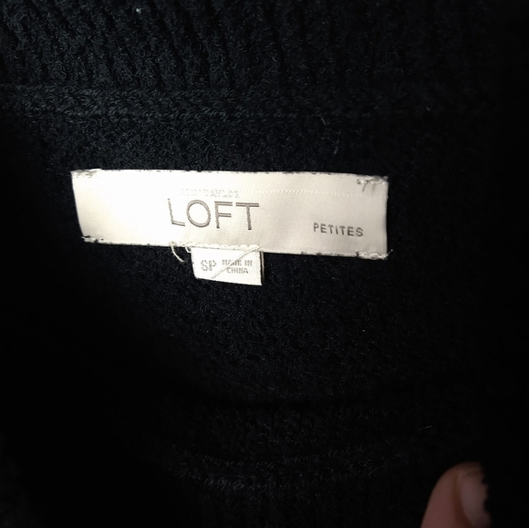 LOFT petites black cowl neck knitted short sleeve sweater. size SP - Picture 7 of 9